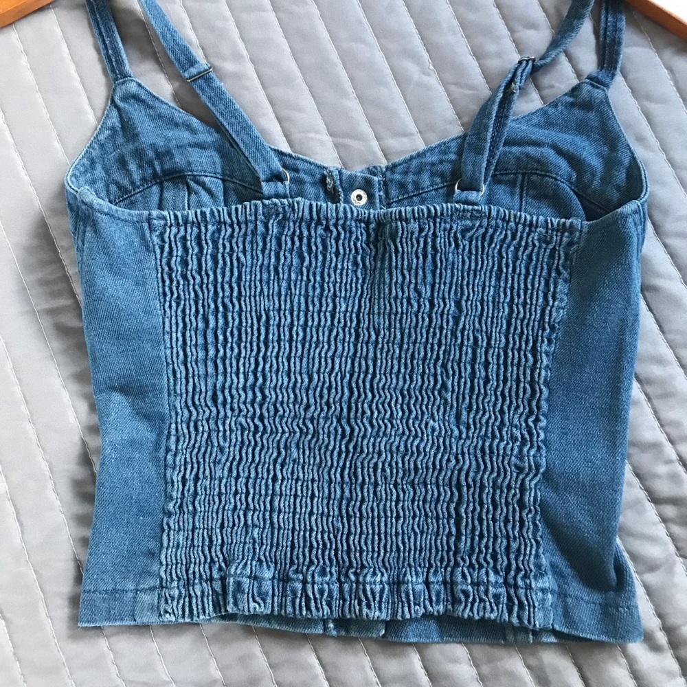 Body Central Denim Crop Top - Picture 2 of 3